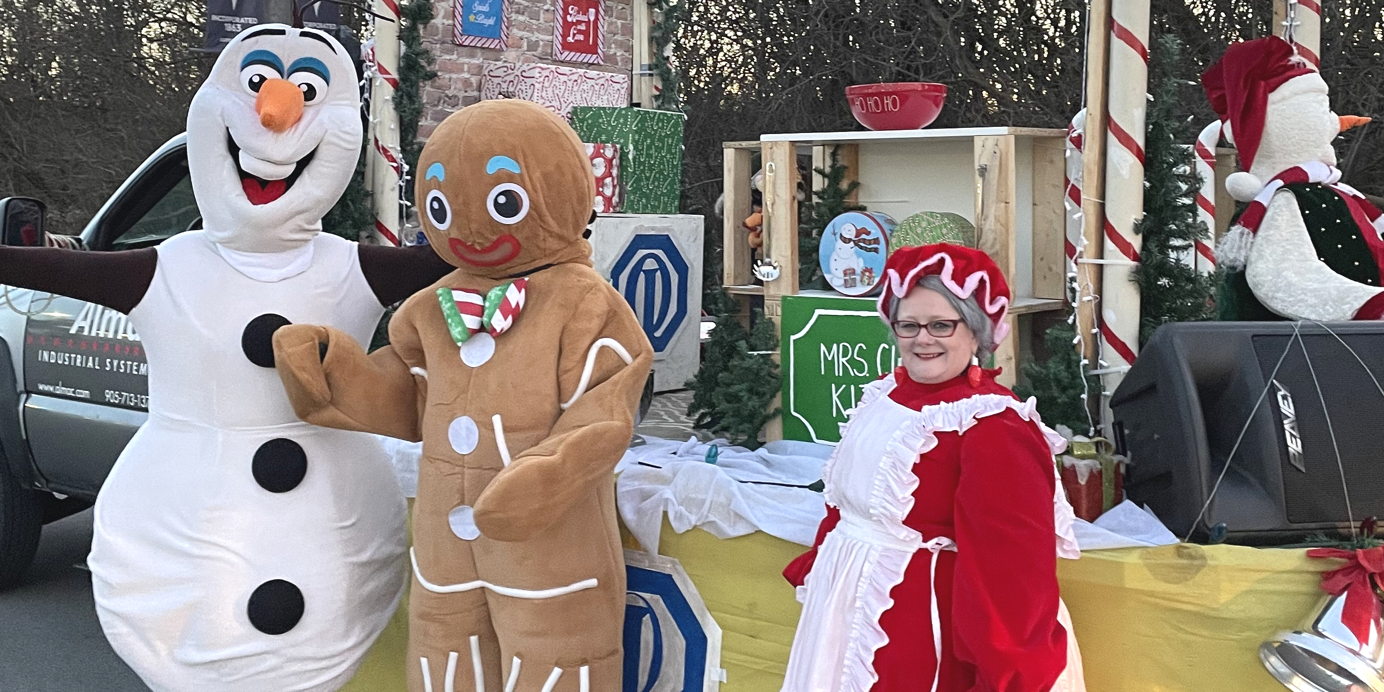 Snowman, gingerbread cookie and Mrs Claus