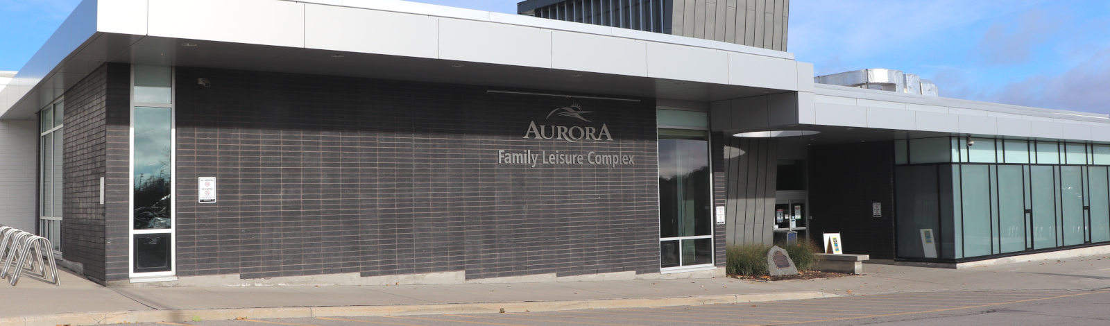 Front of building Aurora Family Leisure Complex