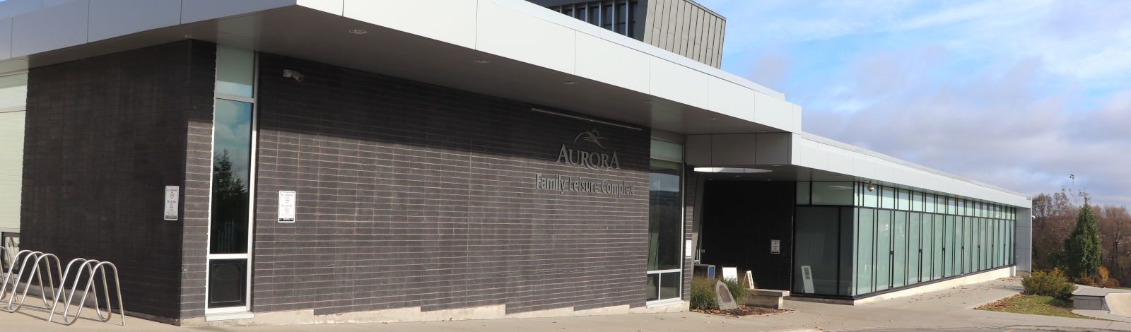 Front of building Aurora Family Leisure Complex