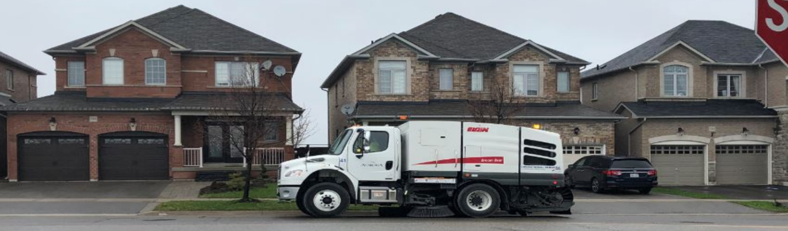 Sidewalk Sweeping vehicle